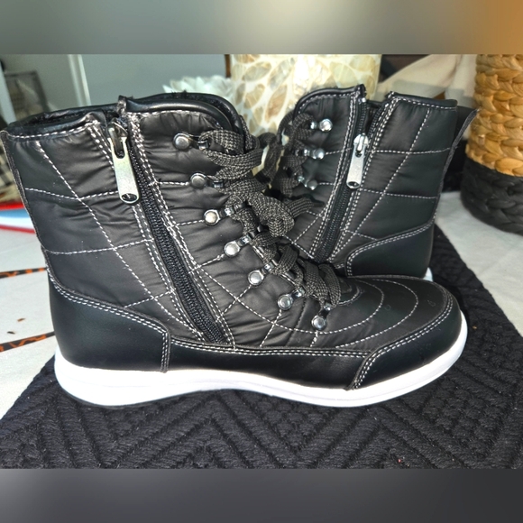 Weatherproof womens boot sz 8 - Picture 1 of 3